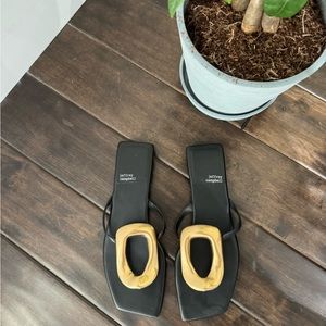 Jeffery Campbell Linques Sandal in Black Patent Gold, Size 9